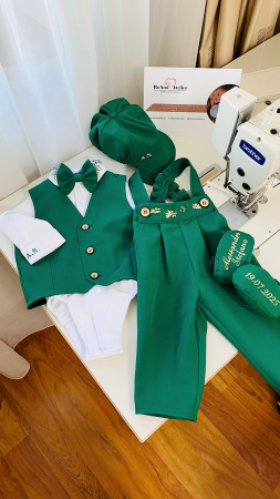 Costumase - Costumas Botez Stofa Verde cu vesta brodat frunze de maslin
