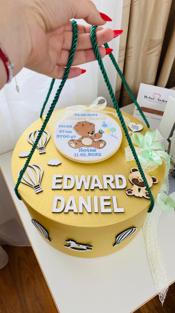 Cutie Trusou Ursulet aurie cu datele nasterii brodate [1]