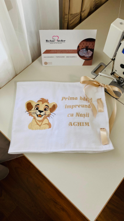 Prima Baita - Kit Prima Baita Simba personalizat cu nume bej