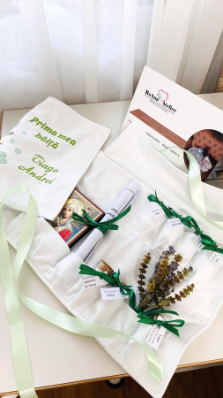 Kit Prima mea Baita Ursulet Verde personalizat cu nume [2]