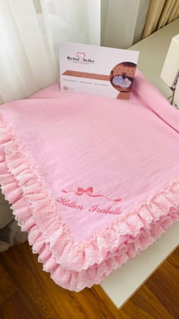 Paturici Bebelusi - Paturica muselina roz volanase dantela