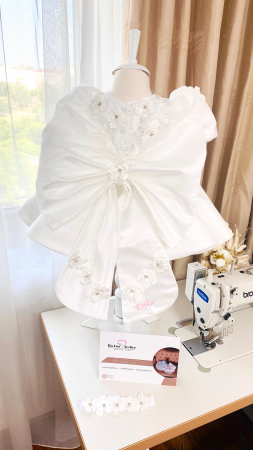 Rochita alba Sophia cu funda supradimensionata [1]