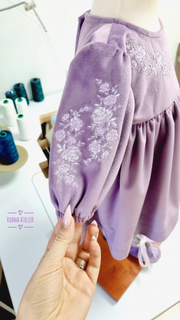 Rochita Amalia mov cu botosei [1]