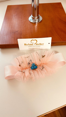 Rochita Botez Beatrice cu bentita [5]