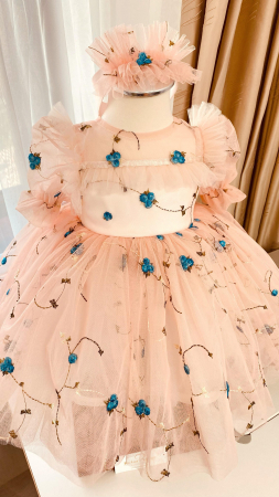 Rochita Botez Beatrice cu bentita [3]