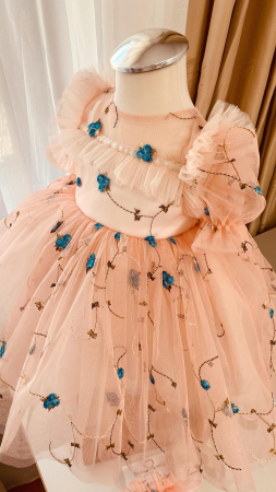 Rochita Botez Beatrice cu bentita [2]