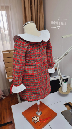 Rochita carouri cu guleras alb [5]