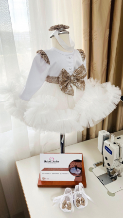 Rochita de printesa alba cu paiete aurii [3]