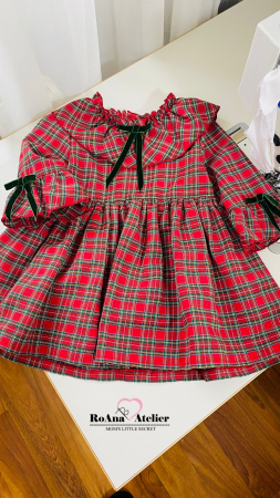 Rochita rosie in carouri [1]