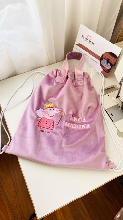 Saculet Peppa Pig din catifea lila [3]