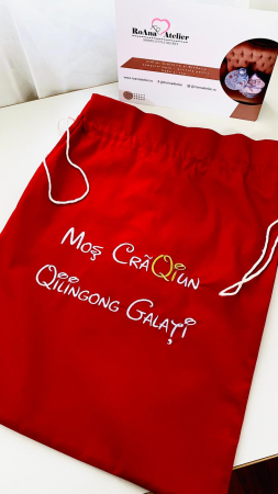 Saculet rosu cadouri Mos Craciun [1]