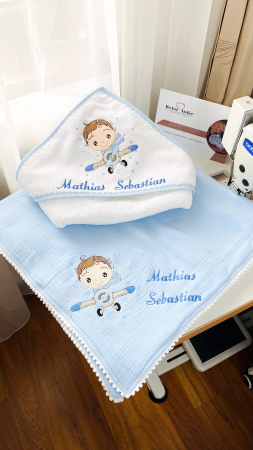 Prosoape brodate - Set Cadou Prosop si Paturica muselina Aviator personalizat