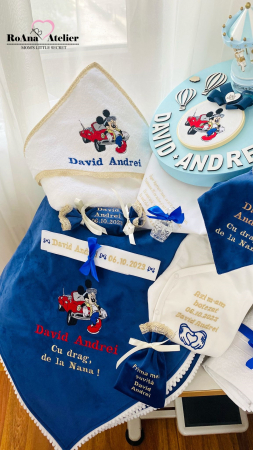 Trusou Botez Mickey cu masina [3]