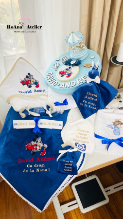 Trusou Botez Mickey cu masina [1]