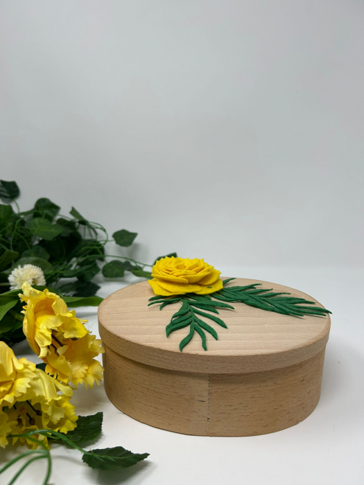 Cutie de Bijuterii din Lemn – Decorată cu Flori din Fetru [2]