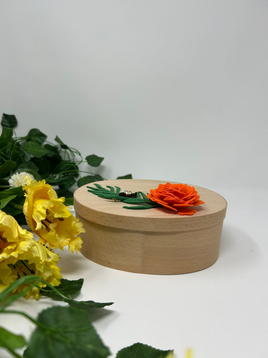 Cutie de Bijuterii din Lemn – Decorată cu Floare Portocalie din Fetru [2]