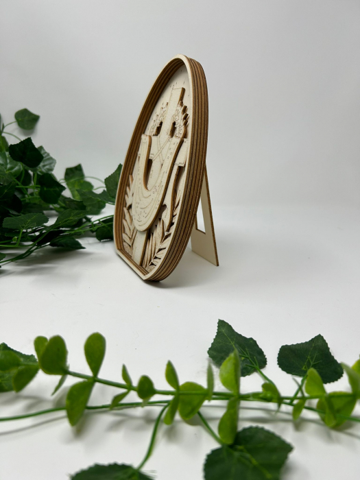 Tablou religios din lemn – design în formă de ou, simbol al Învierii [4]