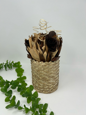Produse decorative - Aranjament cu flori din foiță de lemn