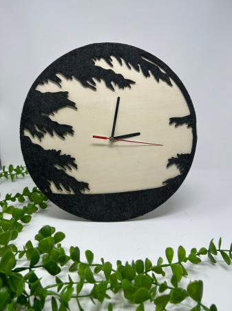 Ceasuri - Ceas de perete din lemn și fetru – Model crenguțe gri, 30 cm