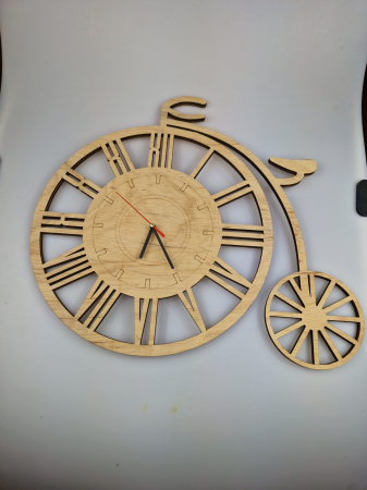 Ceas de perete din lemn în formă de bicicletă – 50x40 cm [1]