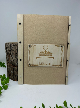 HoReCa - Copertă pentru meniu din lemn,combinat cu fetru crem