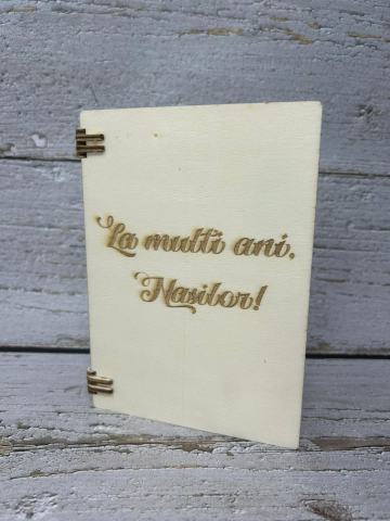 Cadouri Personalizabile - Felicitare din lemn,gravat[ la laser,cu textul ,,La Mulți Ani Nașiilor"