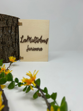 Cadouri Personalizabile - Felicitare din lemn „La Mulți Ani, Surioara!” – Cadou personalizat cu poză