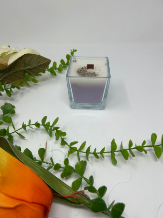 Lumânare parfumată Lavandă în borcan de sticlă – aromă relaxantă și design elegant [1]