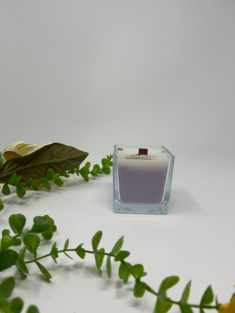 Lumânări - Lumânare parfumată Lavandă în borcan de sticlă – aromă relaxantă și design elegant