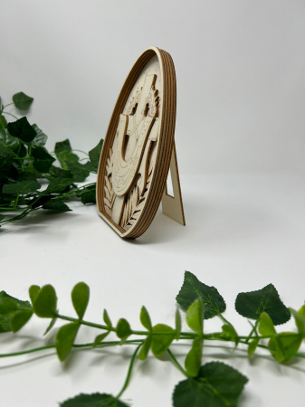 Tablou religios din lemn – design în formă de ou, simbol al Învierii [3]