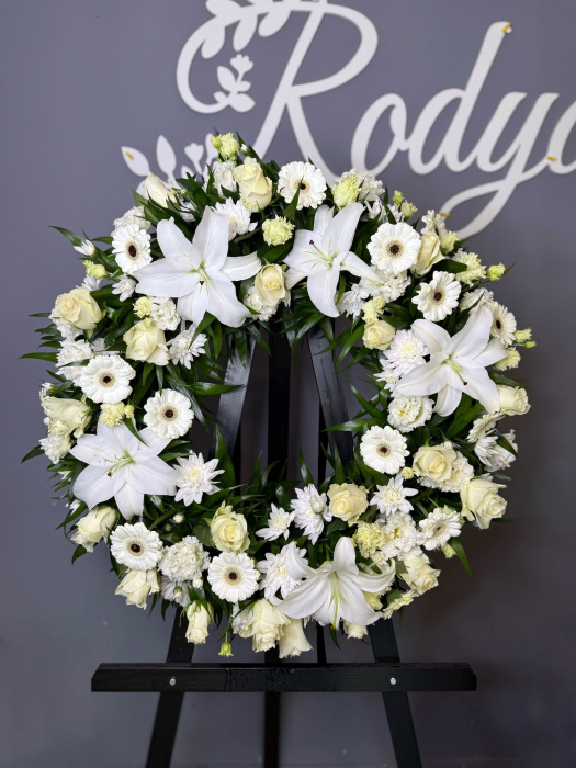 Coroană funerară cu crini și trandafiri albi [4]