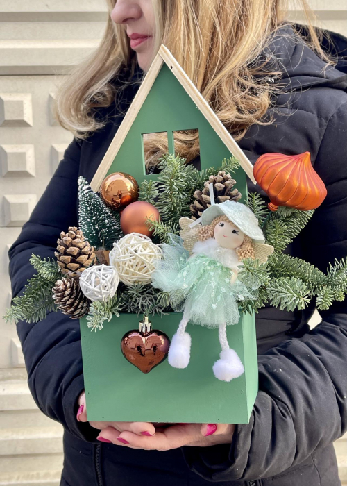 Aranjament de Craciun Casuta din Povesti [2]