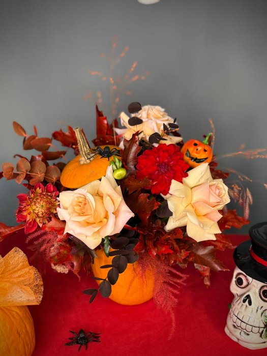 Aranjament Floral „Farmec de Toamnă” în Dovleac [3]