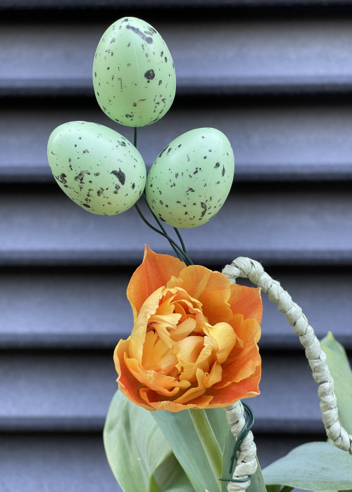 Aranjament floral Paste cu lalele portocalii [2]