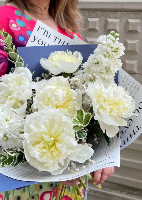 Buchet din bujori albi [3]