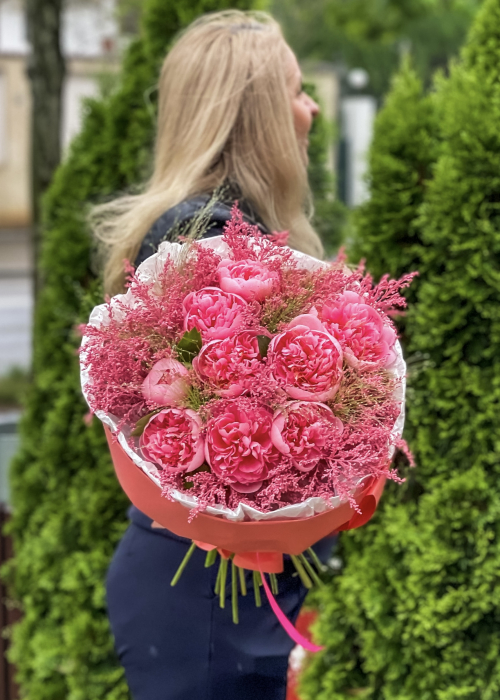 Buchet bujori roz romanesti [2]