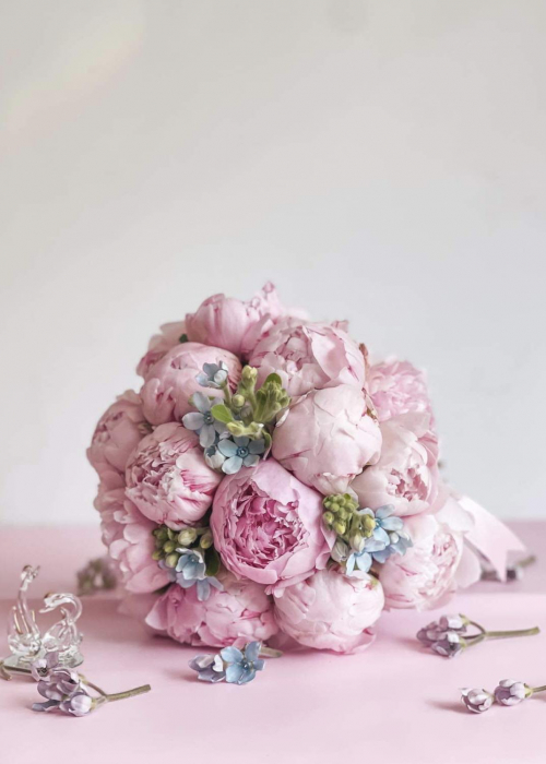 Buchet de mireasa cu bujori roz pastel [3]