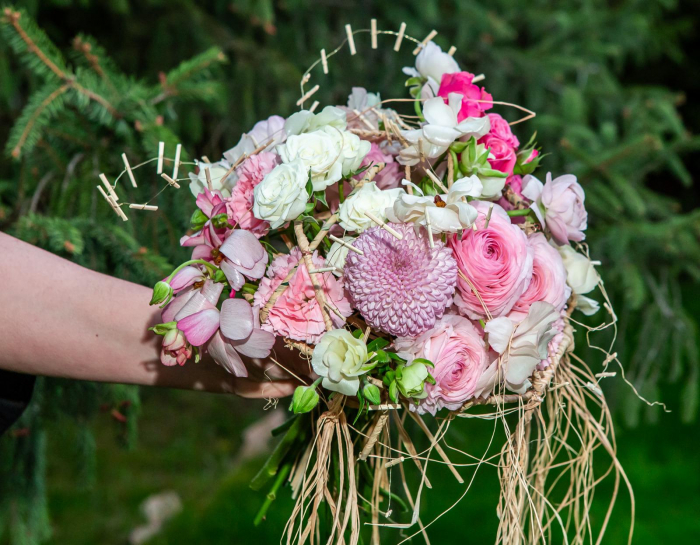 Buchet de mireasa rustic cu franjuri de rafie [2]