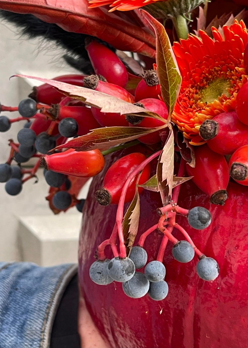 Dovleac decorat de Halloween cu paianjeni jeleu [6]