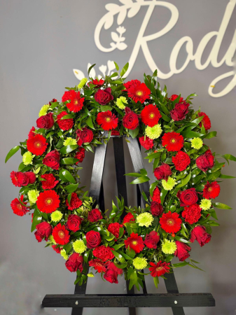 Coroană funerară cu trandafiri și minigerbera roșii [1]