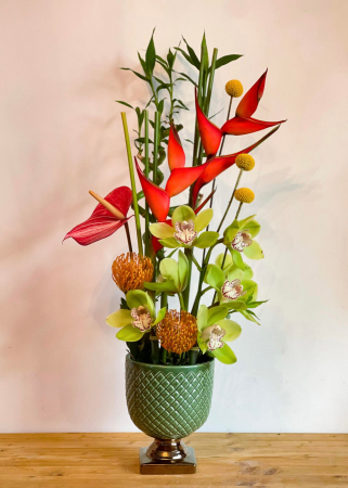 Evenimente - aranjament office leucospermum, bambus, anthurium, orhidee, Craspedia, succes in afaceri