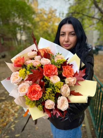 Premium - Buchet Toamnă Aurie cu Trandafiri în Nuanțe Calde