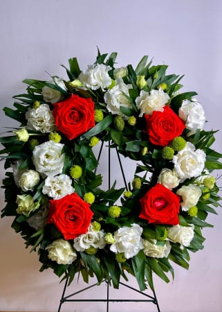 Funerare - Coroana funerara cu trandafiri albi si rosii