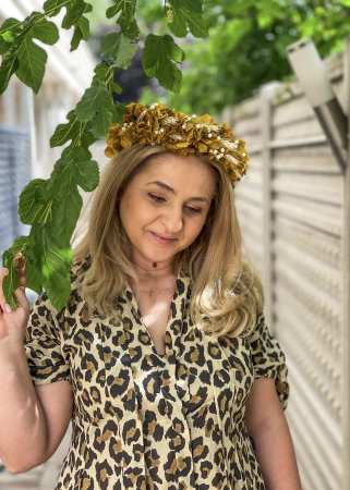 Coronita din flori naturale Serenity pentru elevi, scolari, mirese sau orice ocazie. [3]