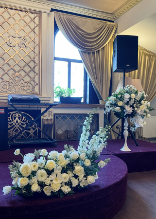 Decor floral scena pentru evenimente speciale [5]