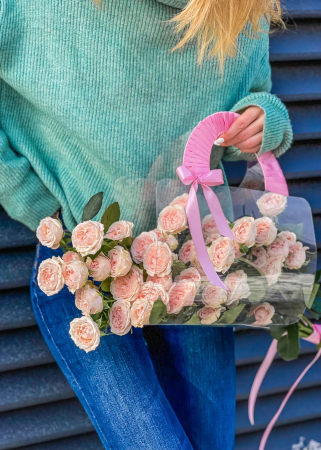 Geanta transparenta cu trandafiri pudrati Peach Fuzz [2]