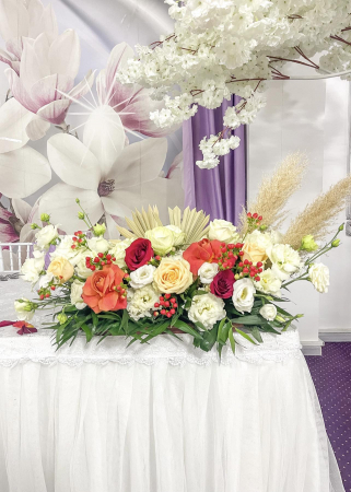 Aranjament floral prezidiu trandafiri rosii [3]