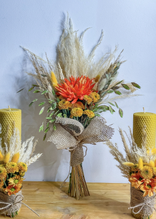 Evenimente - Set lumanari ceara naturala si buchet mireasa din flori stabilizate