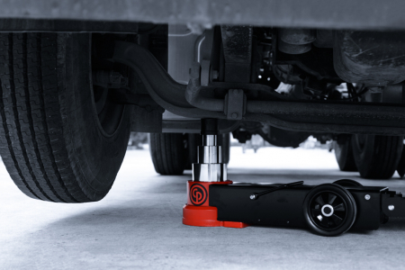 Cric pneumatico-hidraulic pentru autovehicule grele 50/25/15 tone Chicago Pneumatic CP85050 [4]