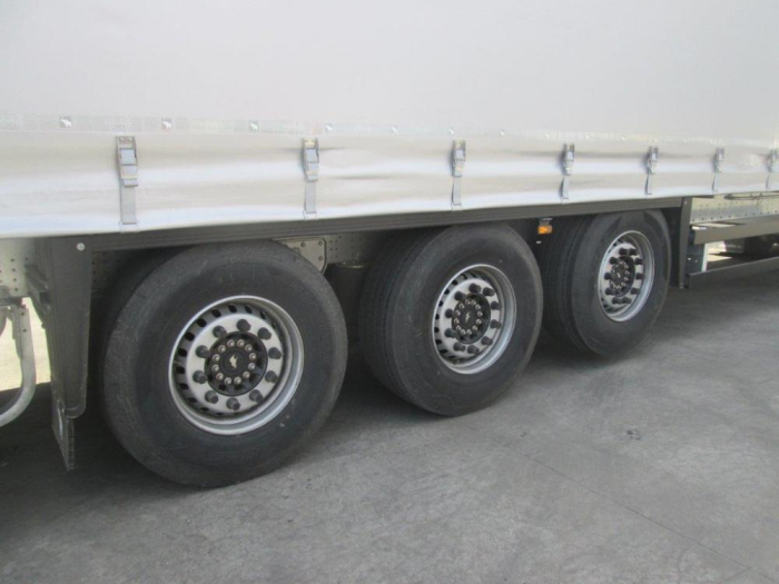 SEMIREMORCA SCHMITZ SCS 24/L PRELATA [2]